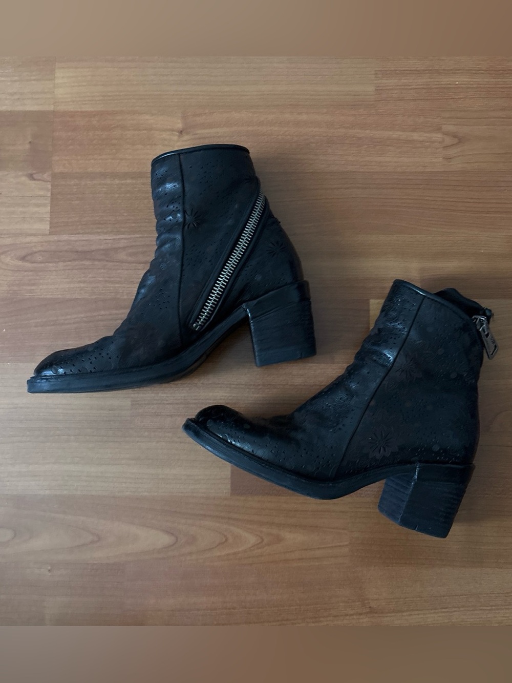 Women’s AS98 Black Jase floral leather ankle boots size EU 38 / US 7.5